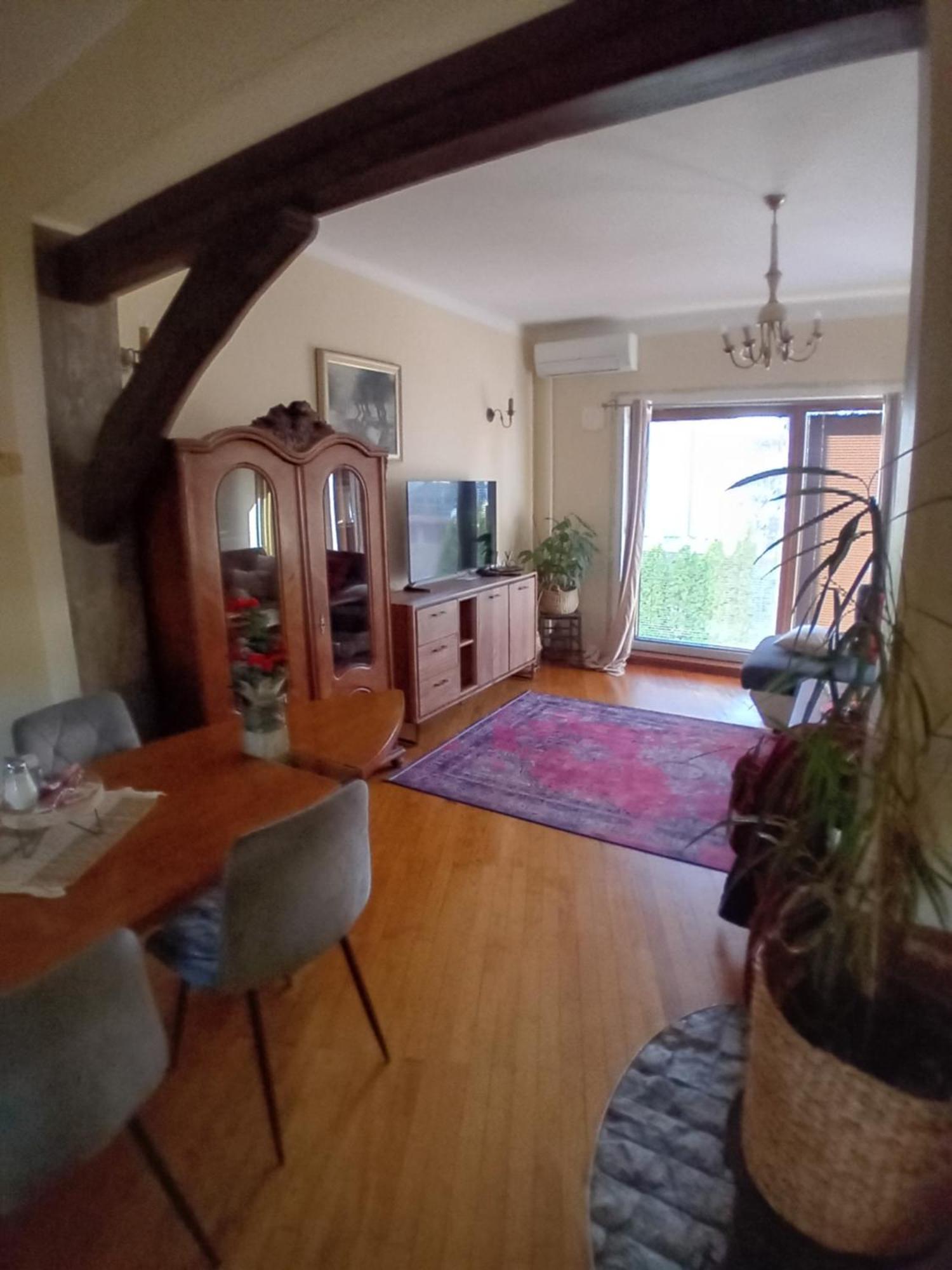 Apartment Baci For 4 Guests Ljubljana Exteriör bild